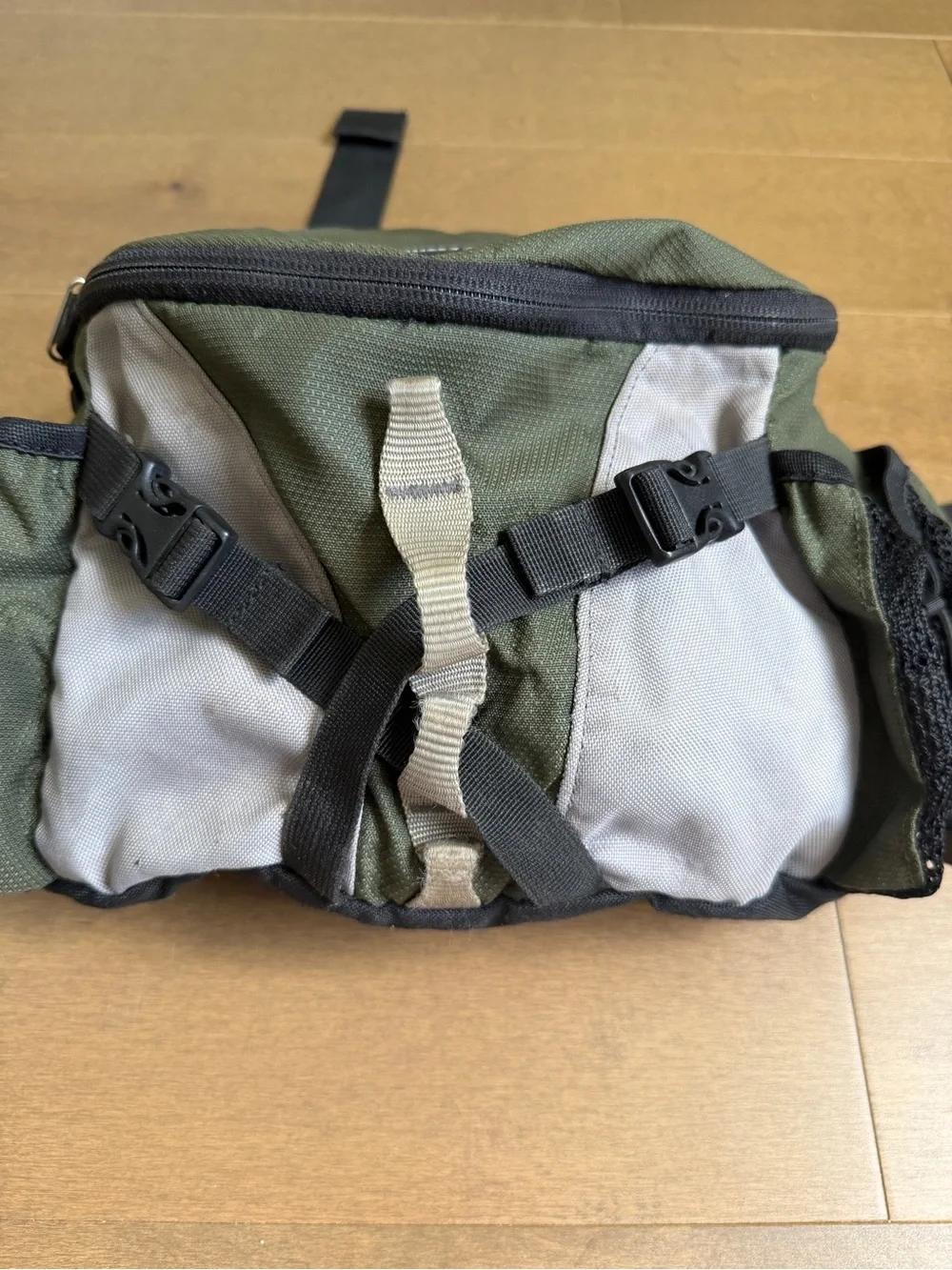 Eddie Bauer Olive and Black Waist Pack with Mesh Pockets - Picture 5 of 7
